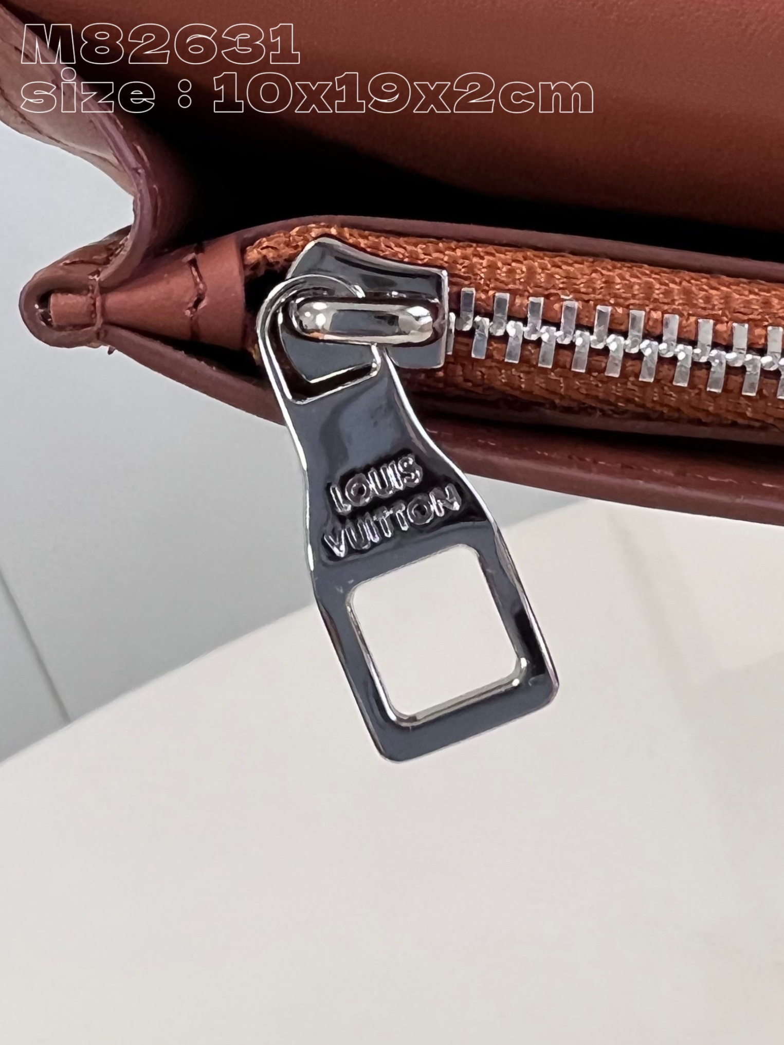 l**is V*t*n brazza wallet