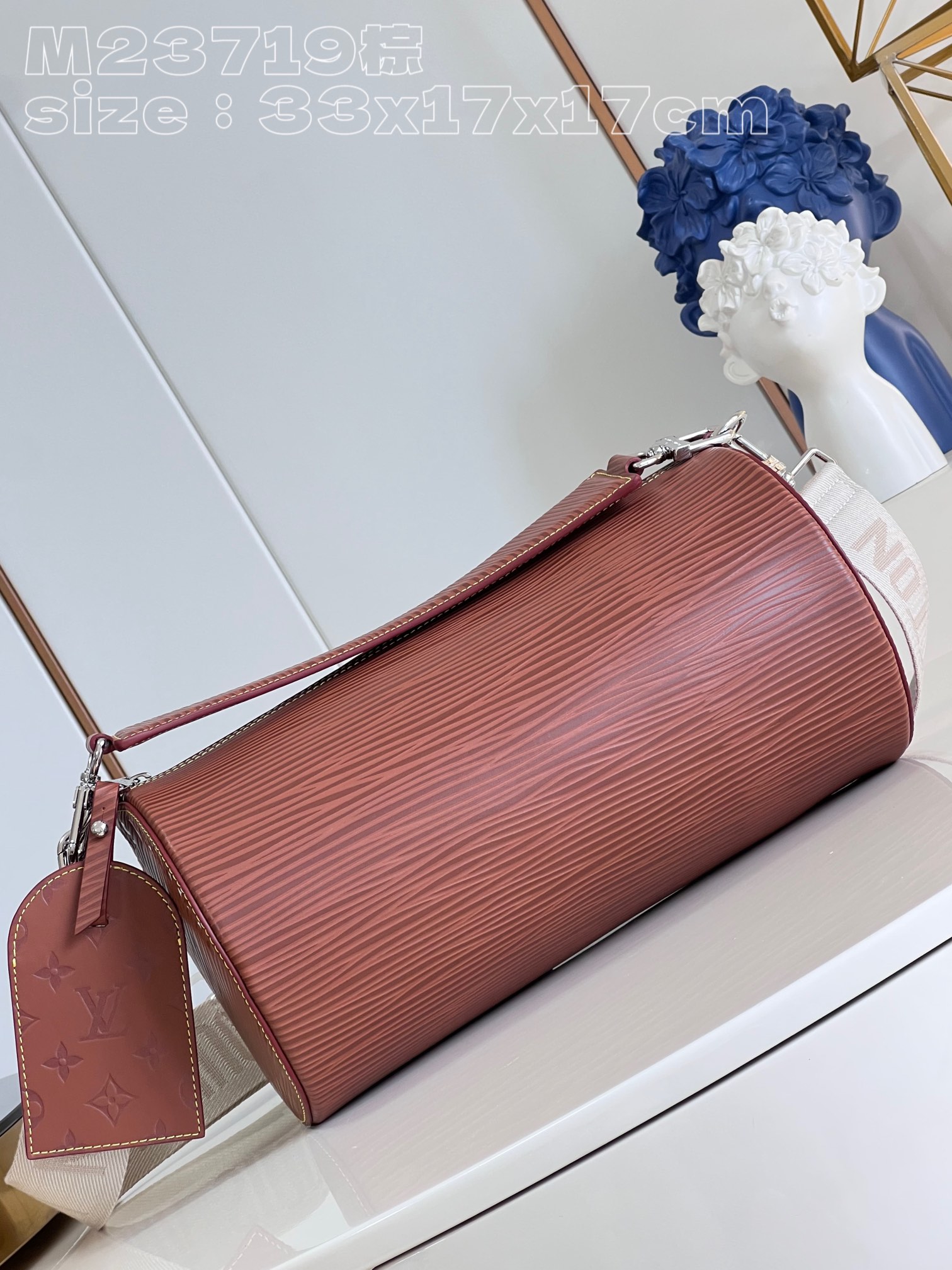 l**is V*t*n soft polochon mm bag