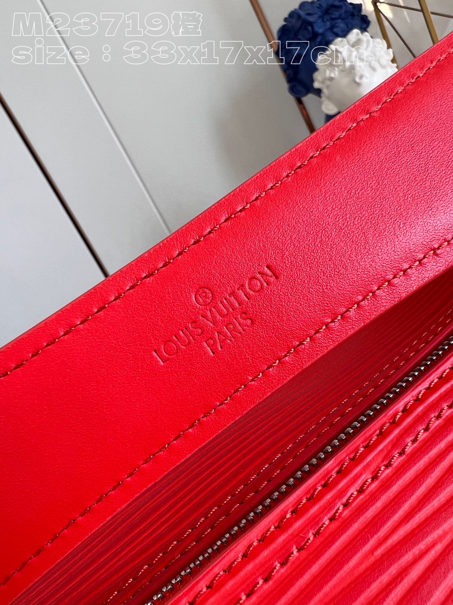 l**is V*t*n soft polochon mm bag