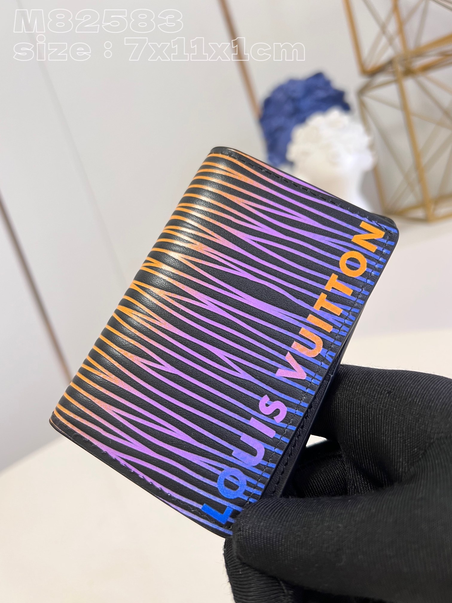 l**is V*t*n pocket organizer