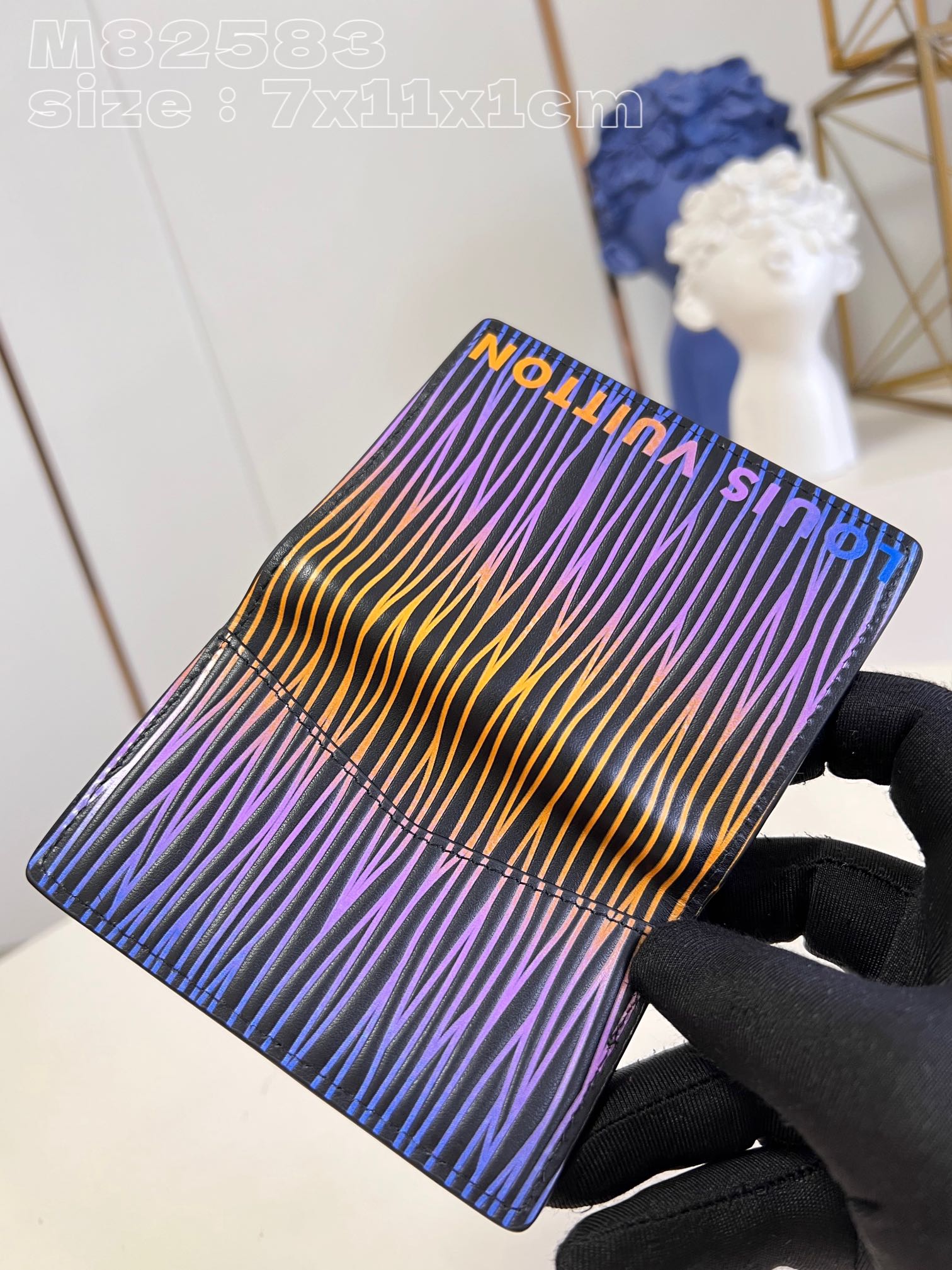 l**is V*t*n pocket organizer