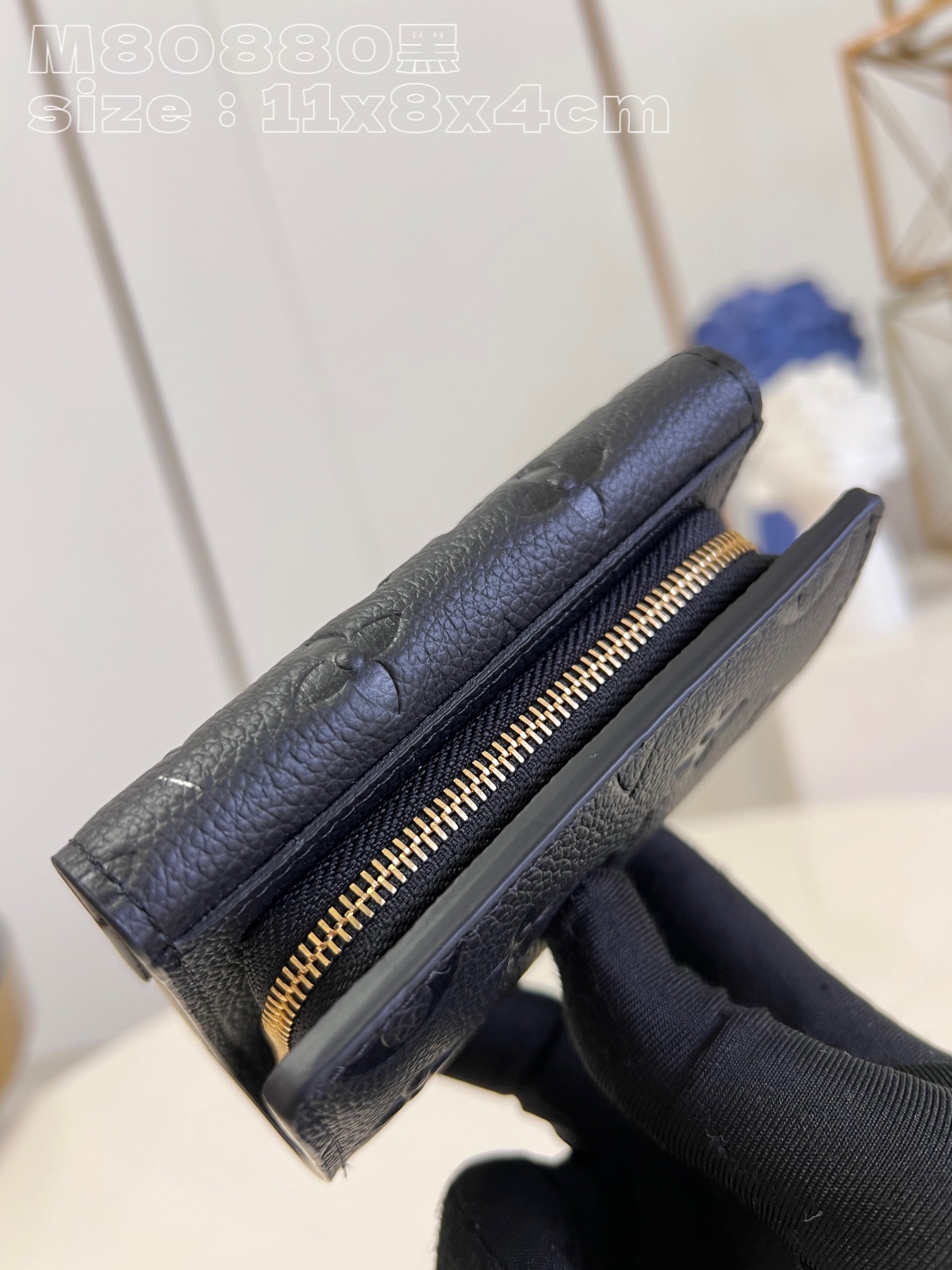 l**is V*t*n métis compact wallet