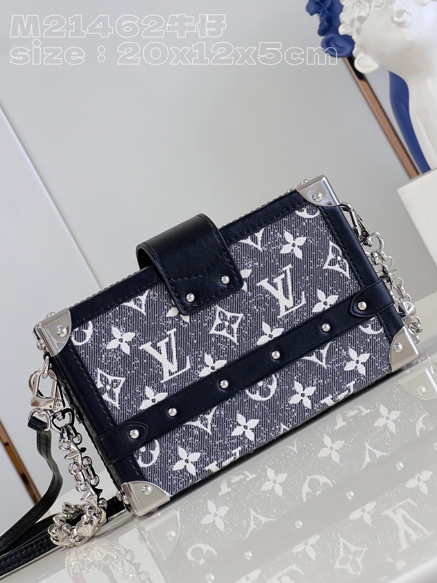 l**is V*t*n petit malle handbag