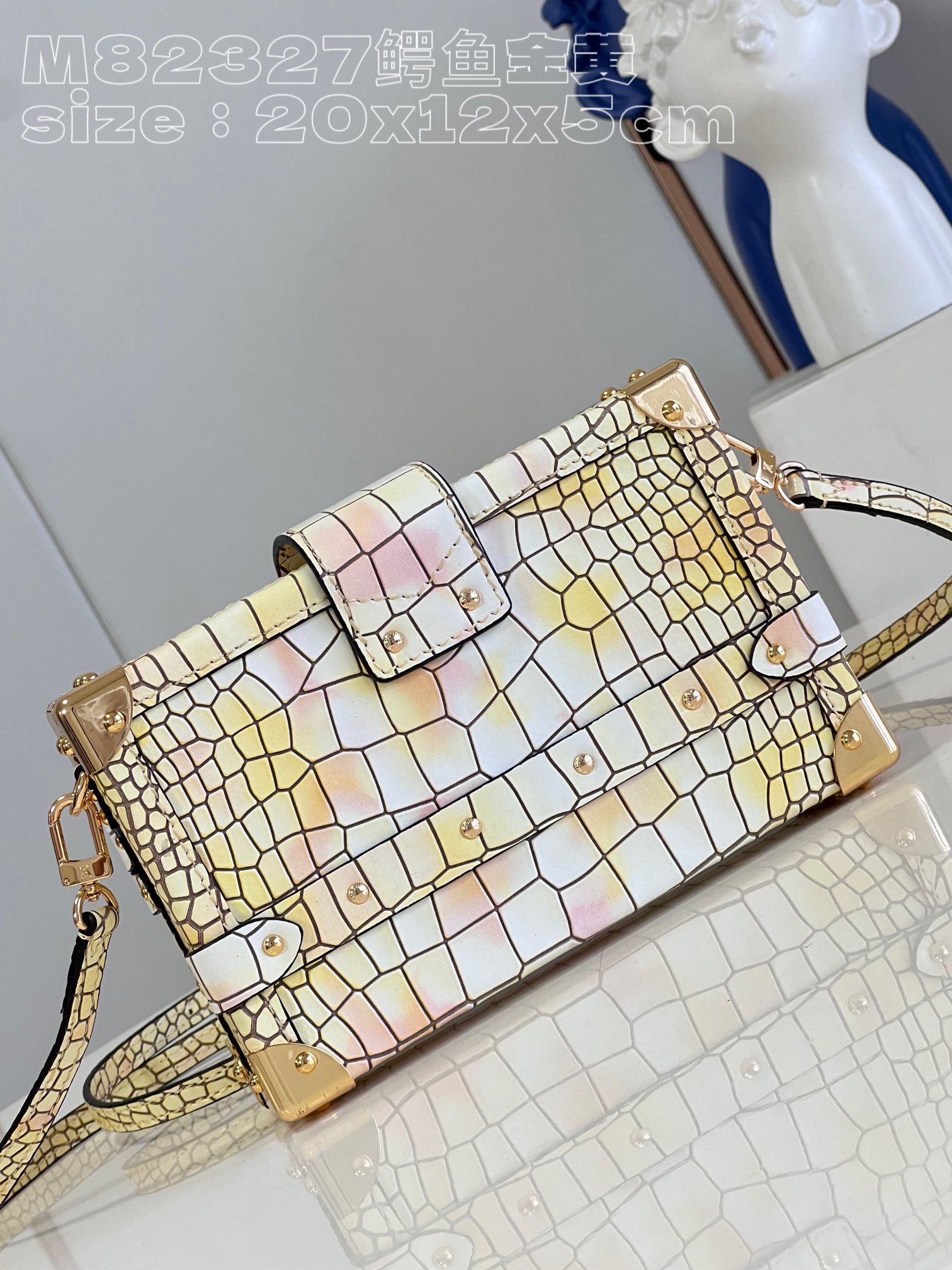 l**is V*t*n petit malle handbag
