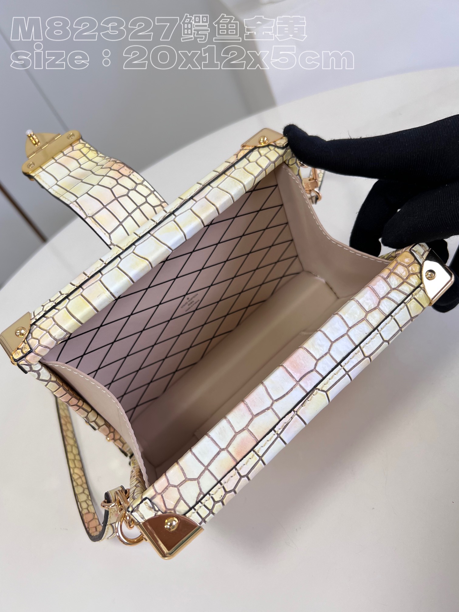 l**is V*t*n petit malle handbag