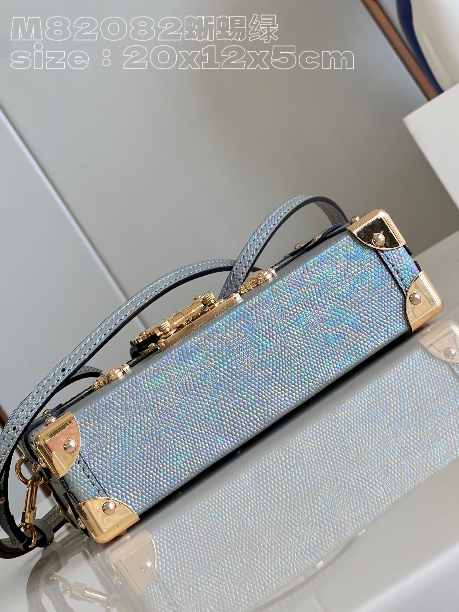 l**is V*t*n petit malle handbag