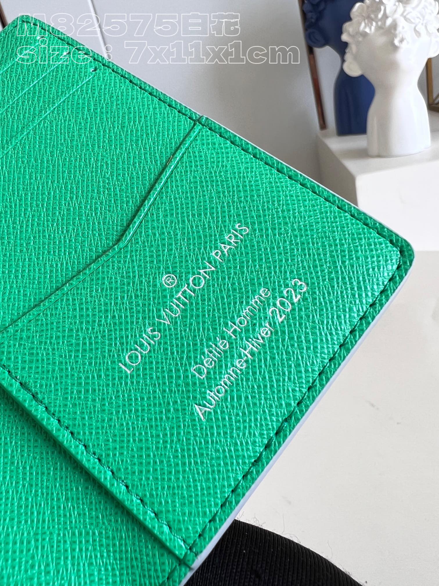 l**is V*t*n pocket organizer