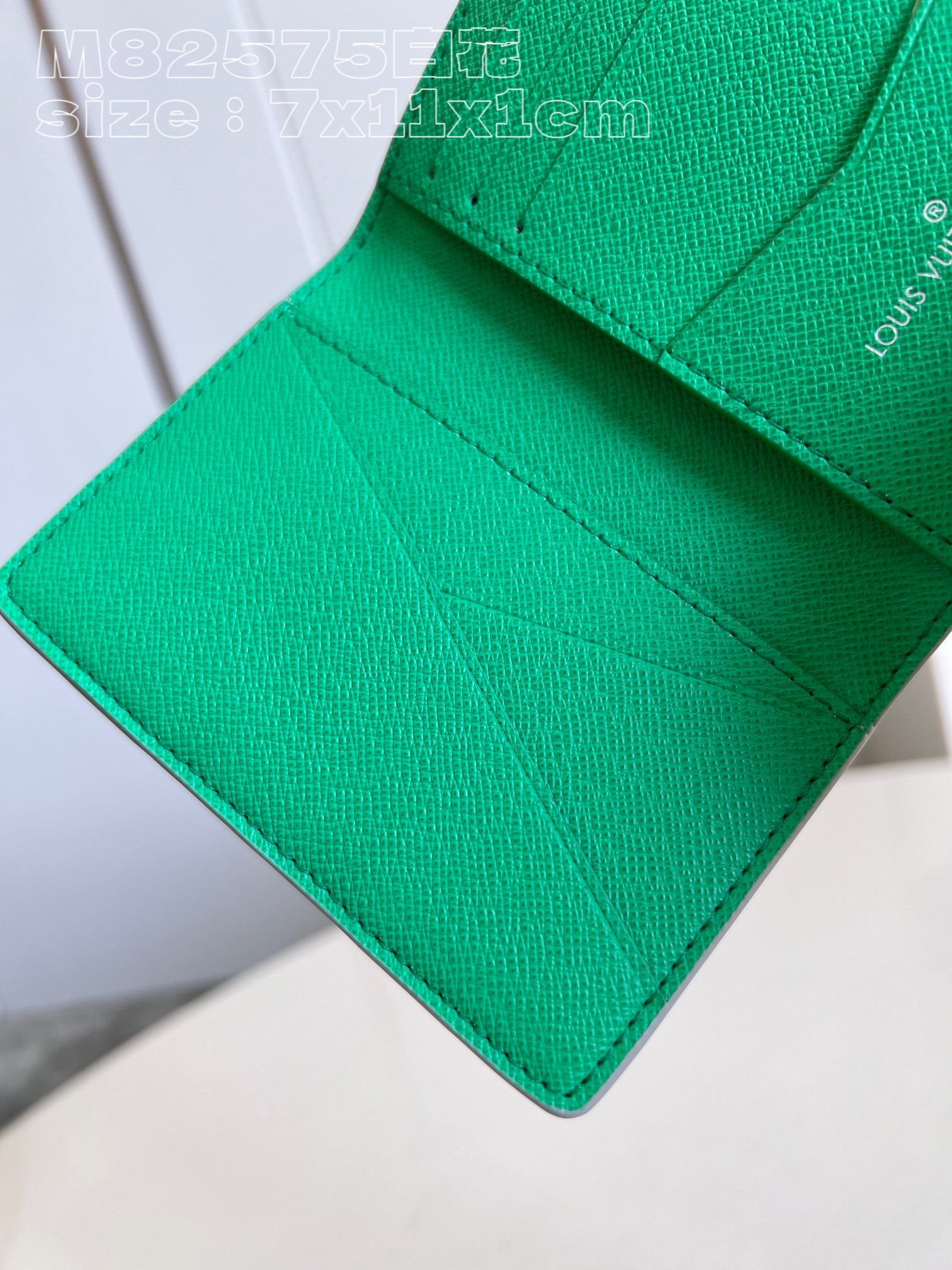l**is V*t*n pocket organizer