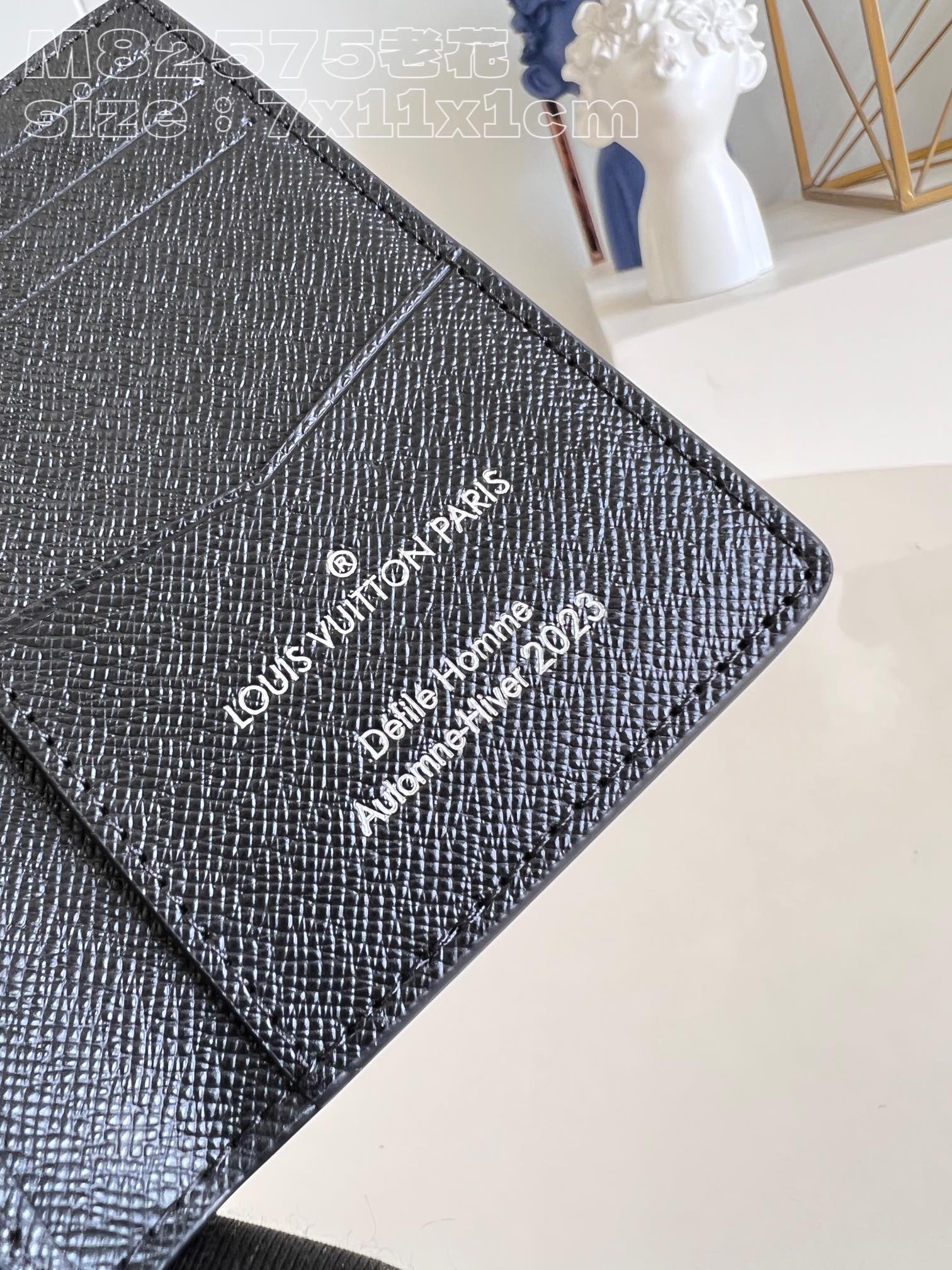 l**is V*t*n pocket organizer