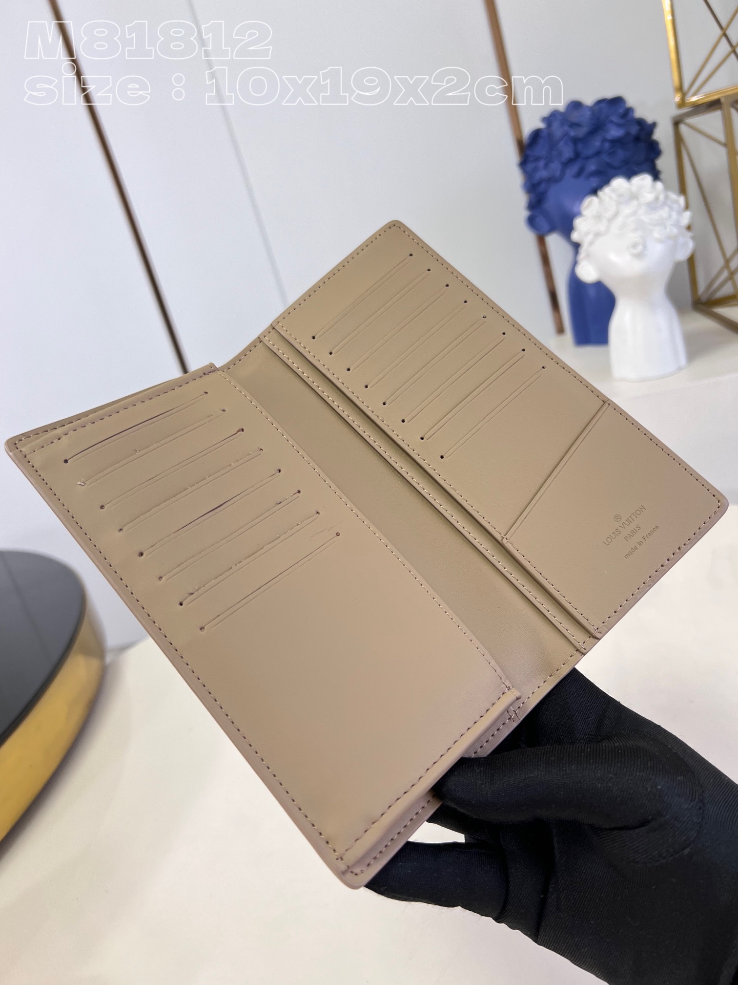 l**is V*t*n aerogram brazza wallet