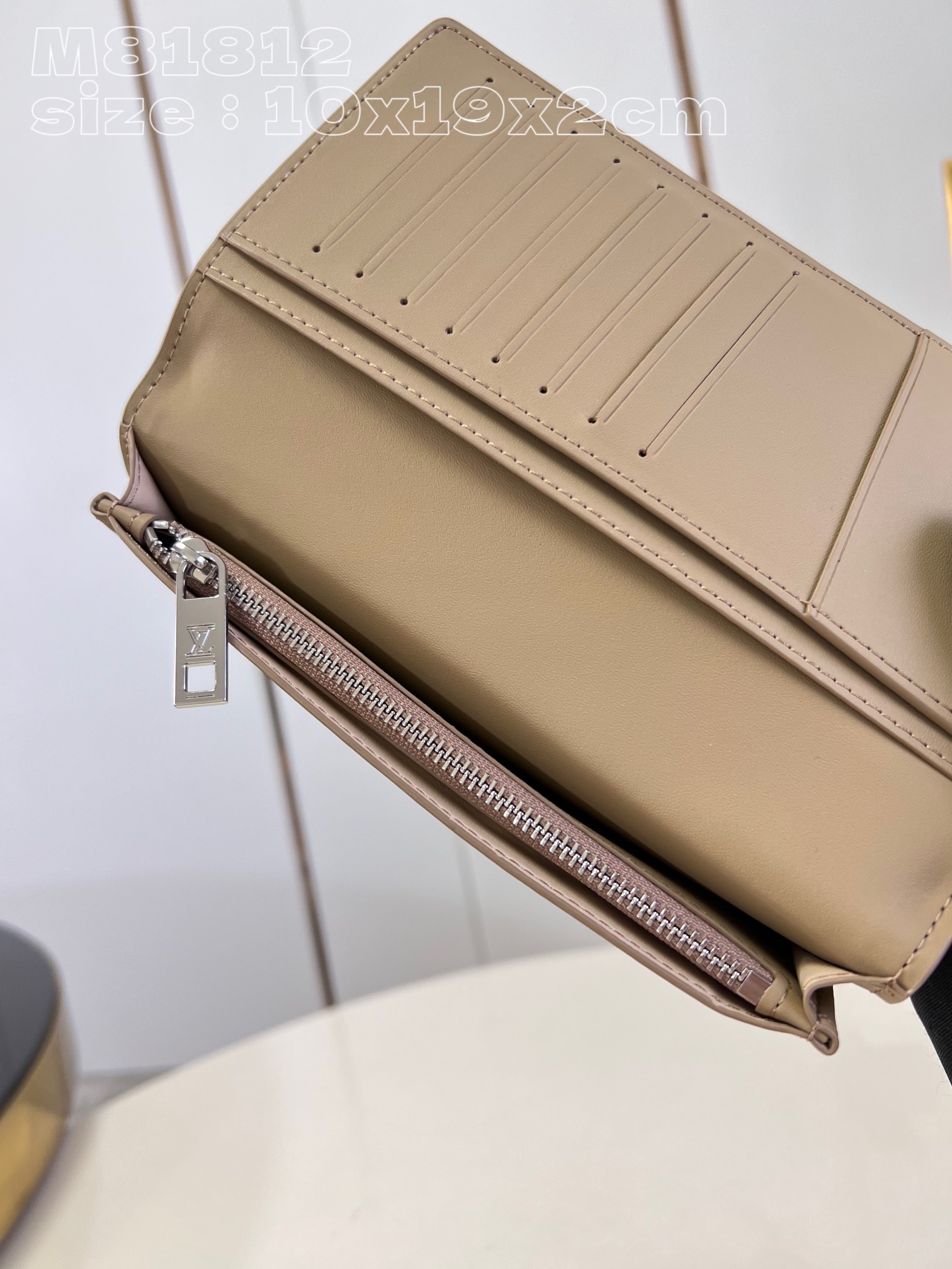 l**is V*t*n aerogram brazza wallet