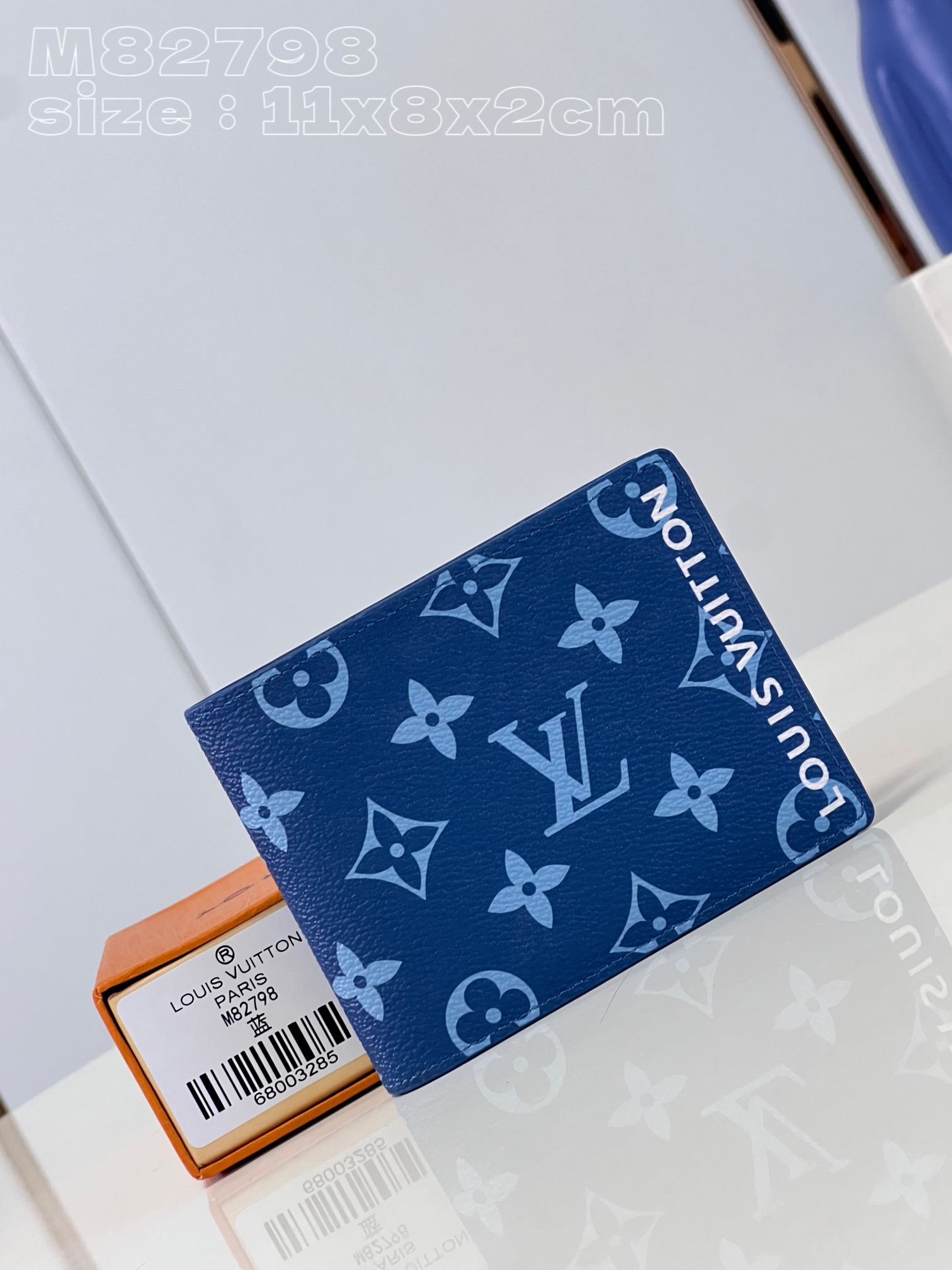 l**is V*t*n  slender  wallet