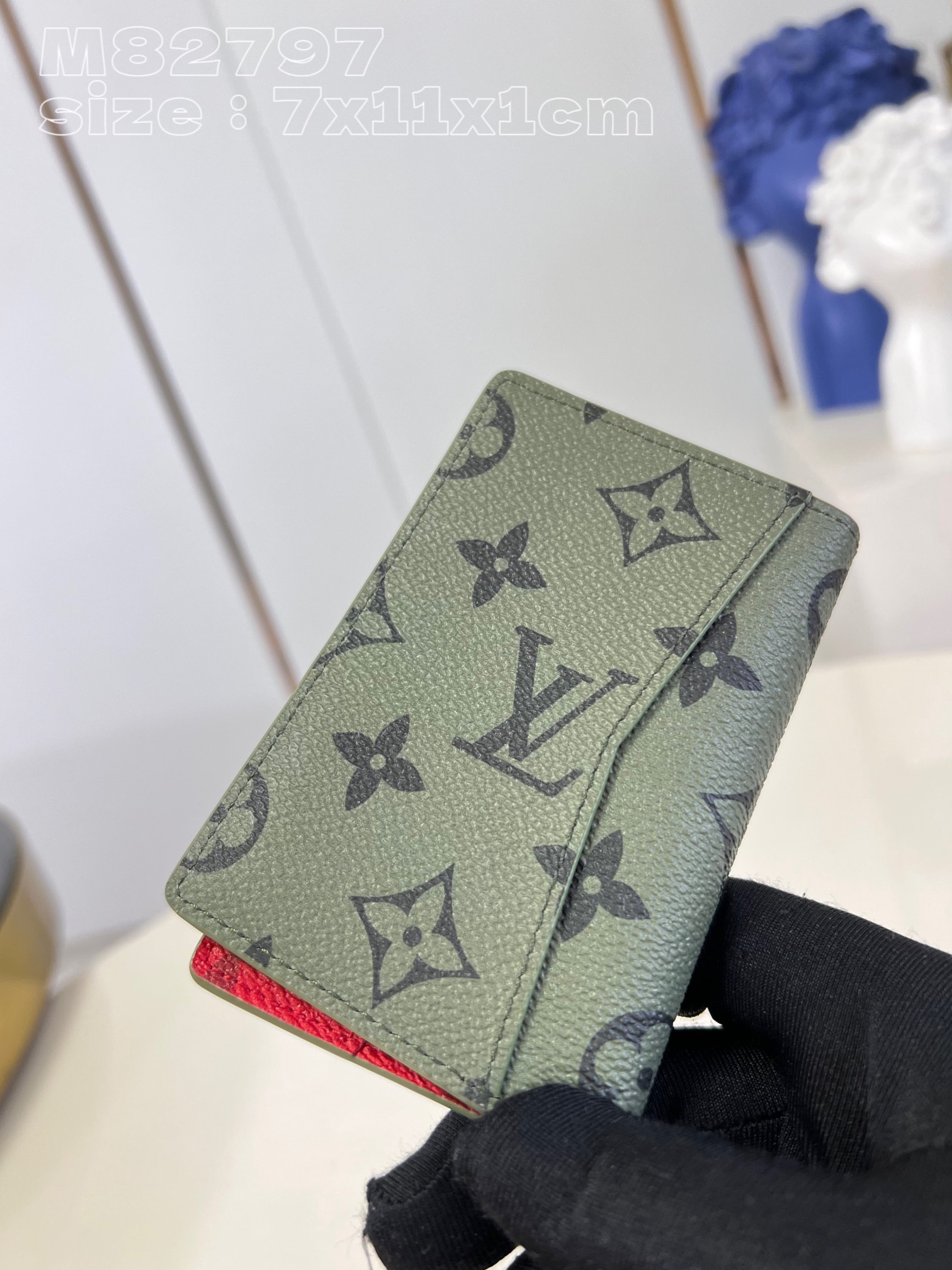 l**is V*t*n pocket organizer