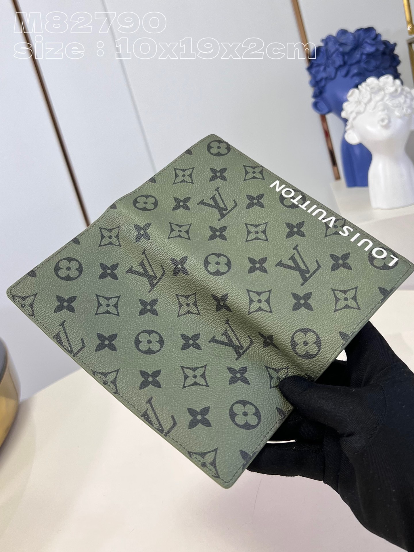 L**is vuitto wallet