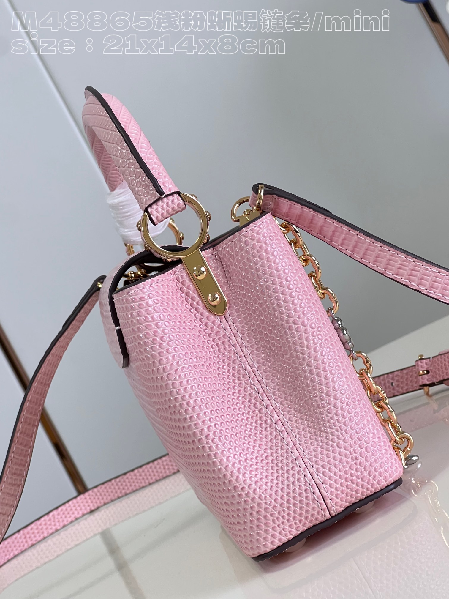 l**is V*t*n capucines mini handbag