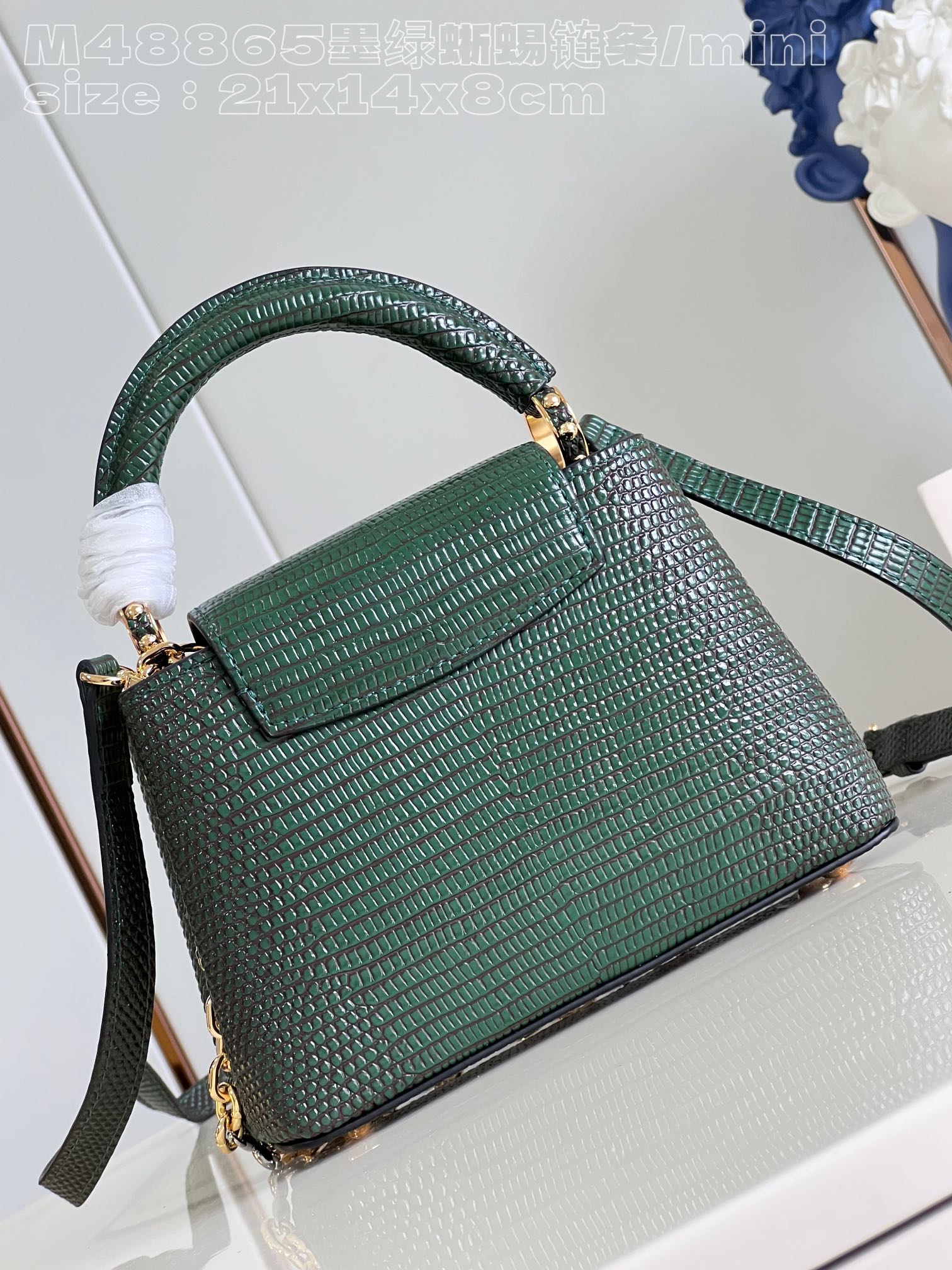 l**is V*t*n capucines mini handbag
