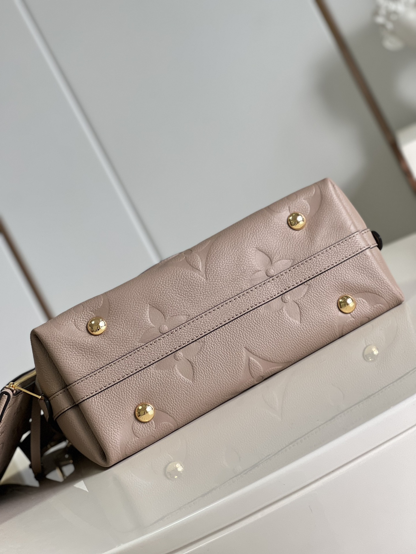 l**is V*t*n carryall pm bag