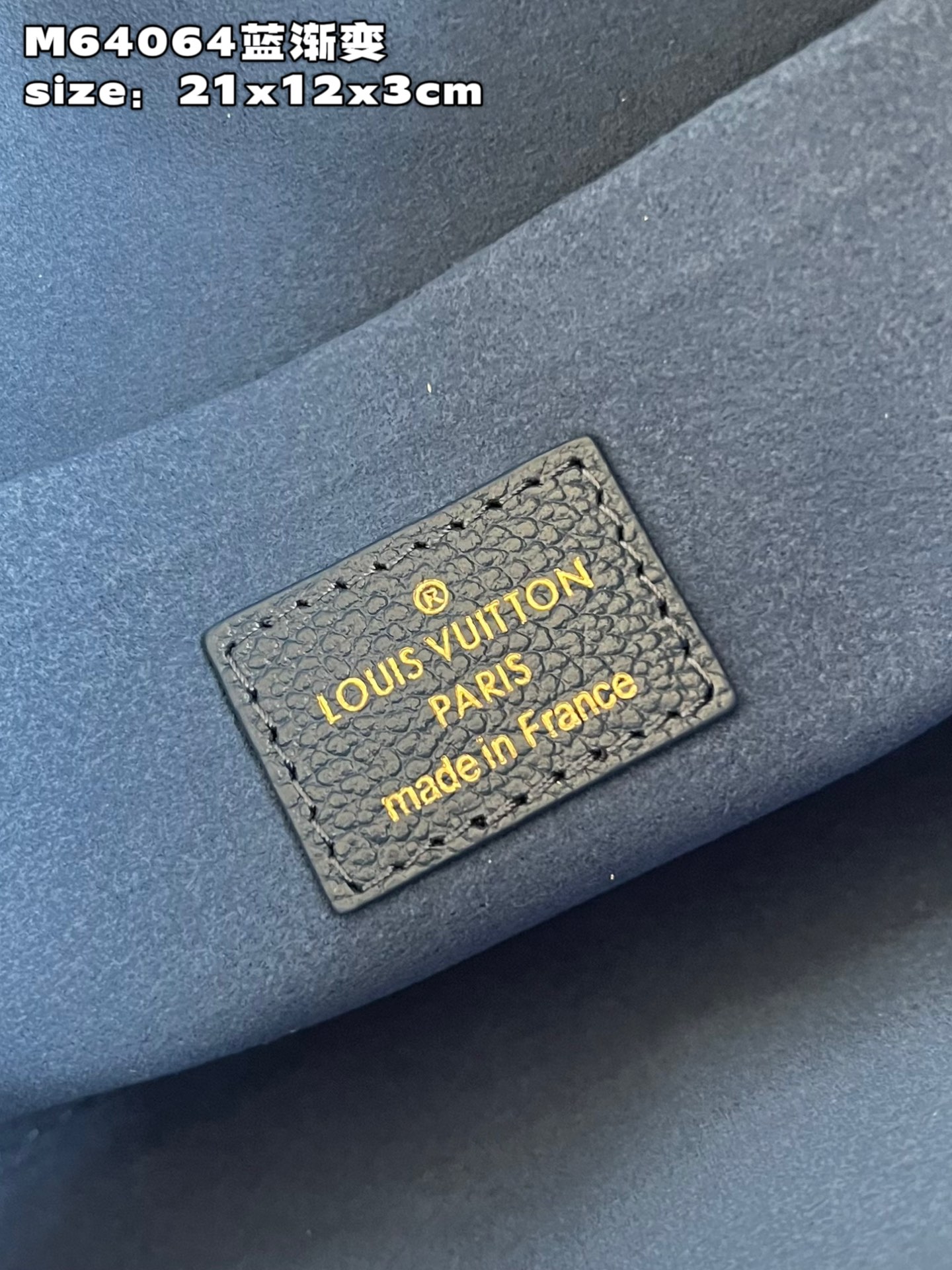 l**is V*t*n  pochette félicie