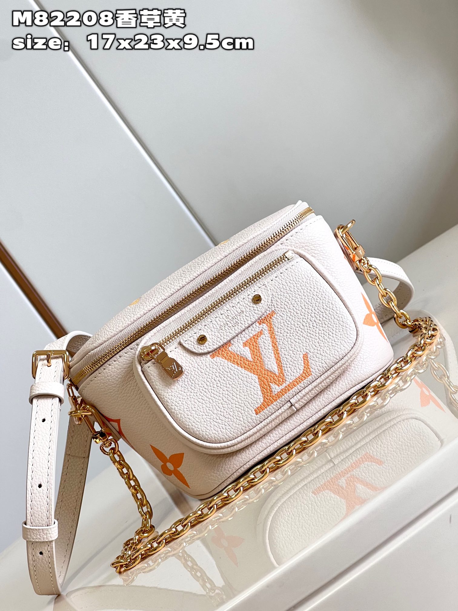 l**is V*t*n mini bumbag