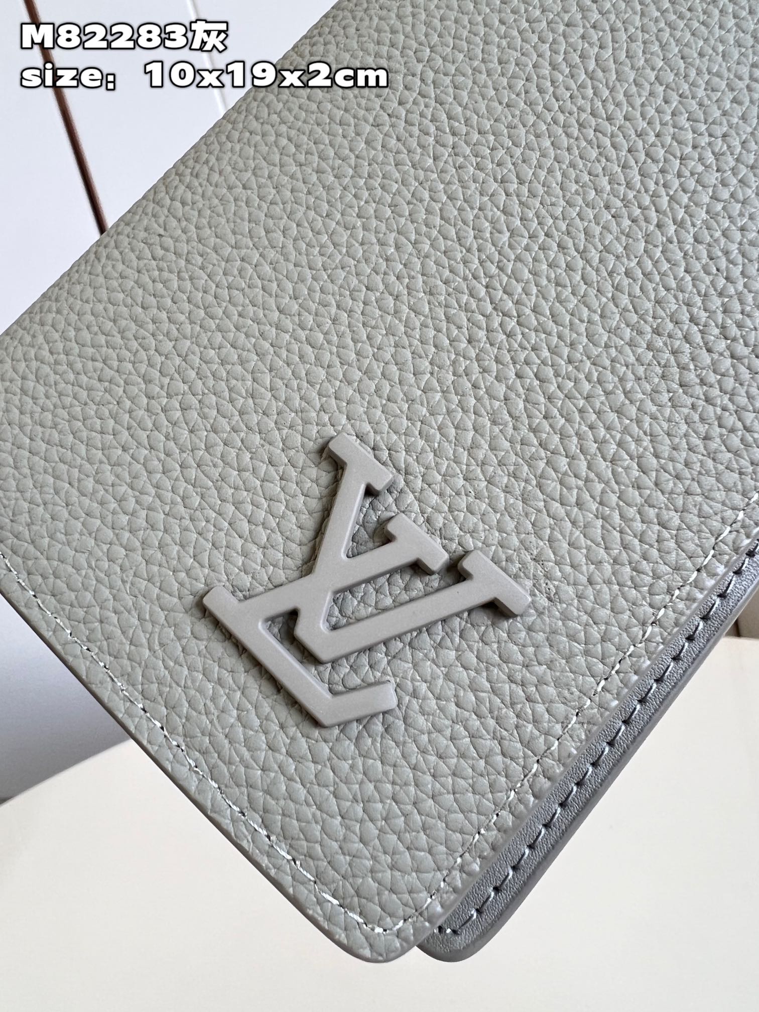 l**is V*t*n aerogram brazza wallet