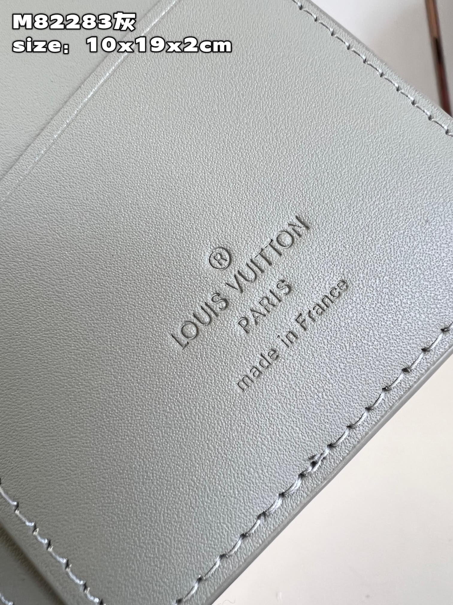 l**is V*t*n aerogram brazza wallet