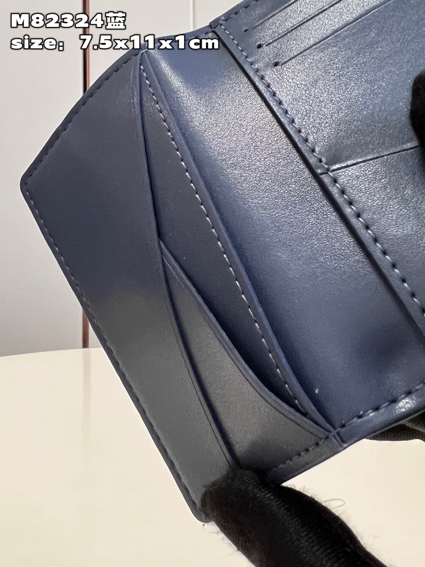 l**is V*t*n pocket organizer