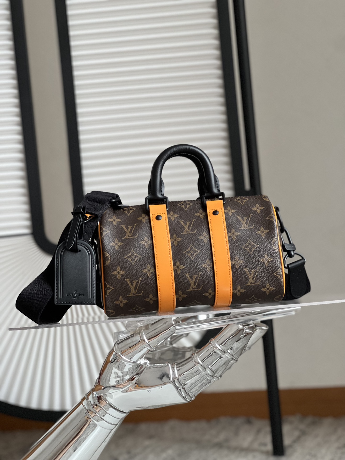 l**is V*t*n keepall bandoulière 25