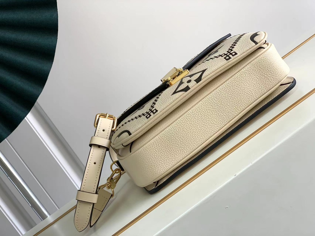 l**is V*t*n pochette métis