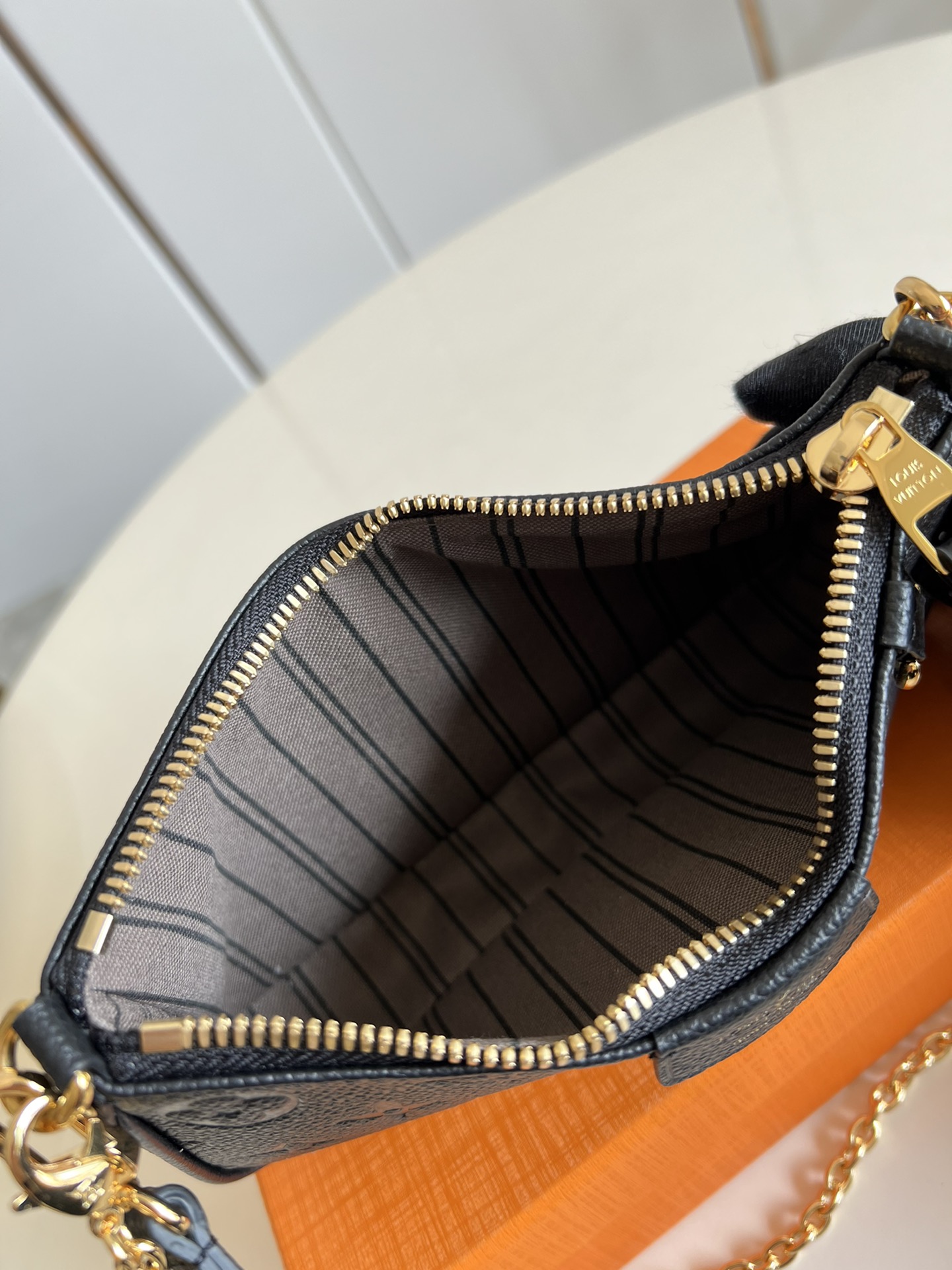 l**is V*t*n easy pouch on strap handbag