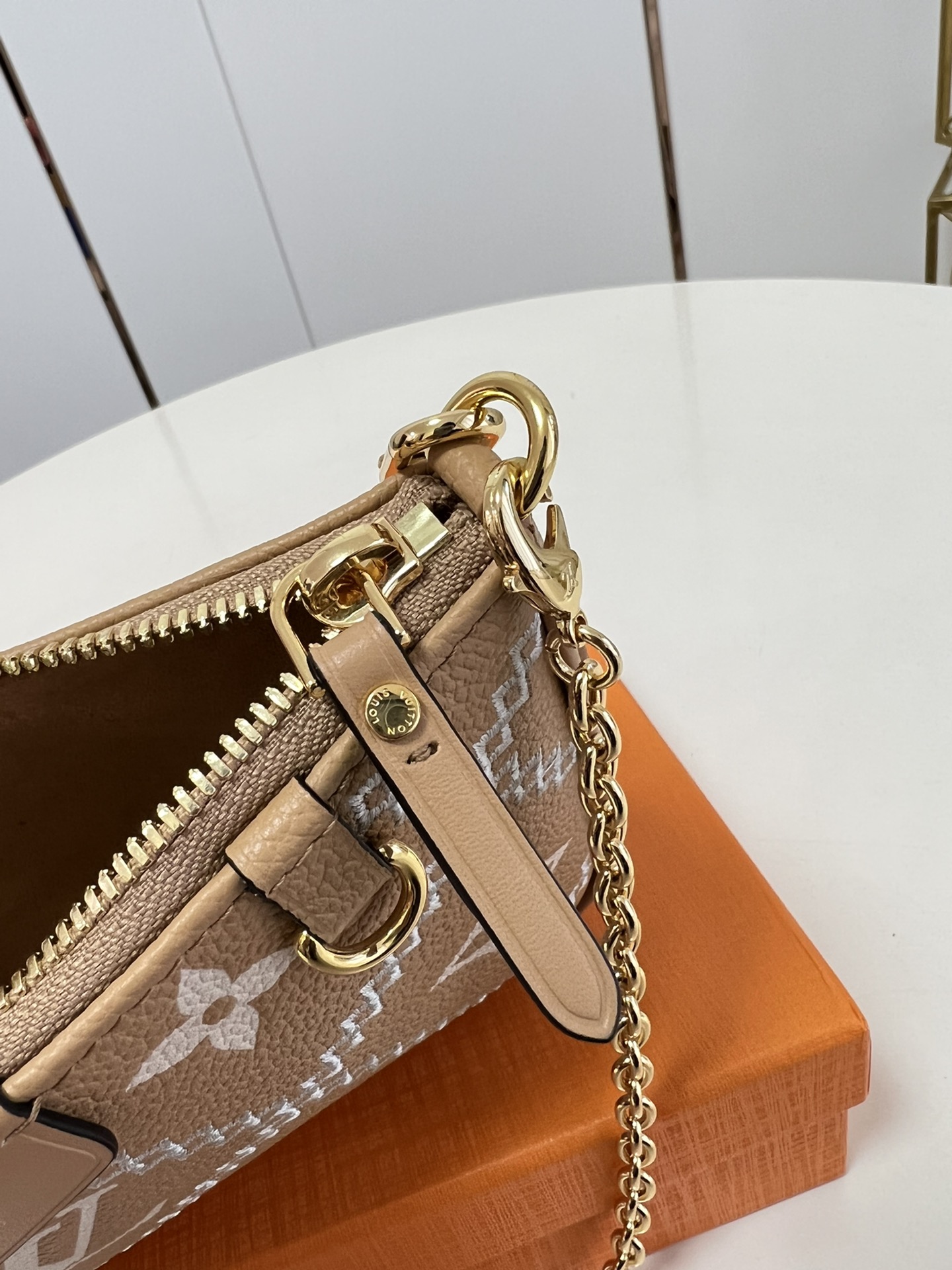l**is V*t*n  easy pouch on strap handbag