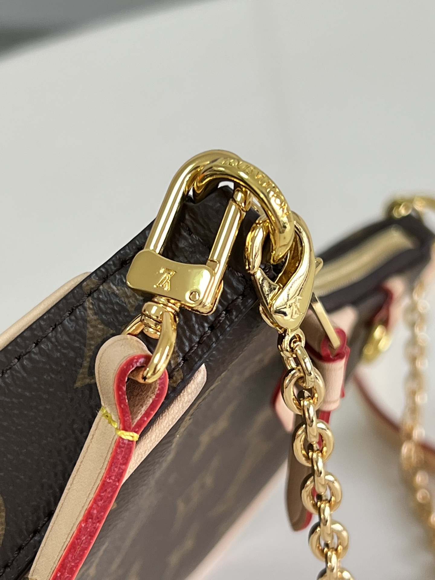l**is V*t*n  easy pouch on strap handbag