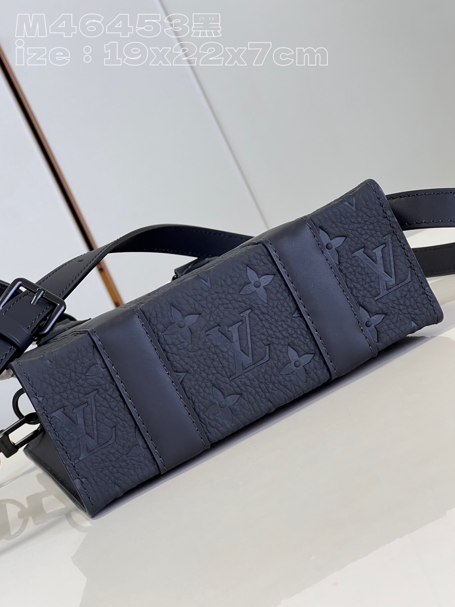 l**is V*t*n sac plat mini