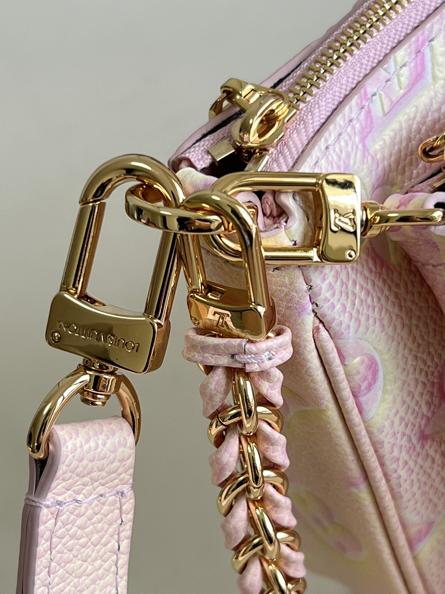 l**is V*t*n multi pochette accessories