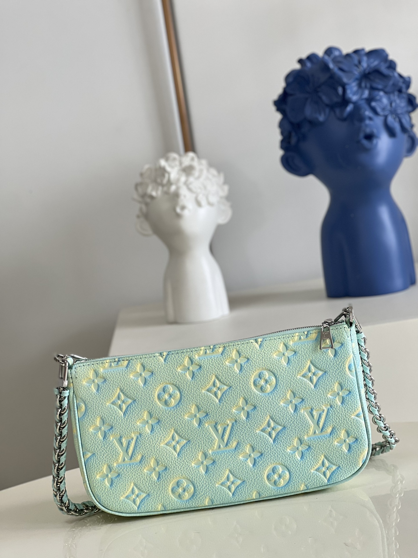 l**is V*t*n  multi pochette accessories
