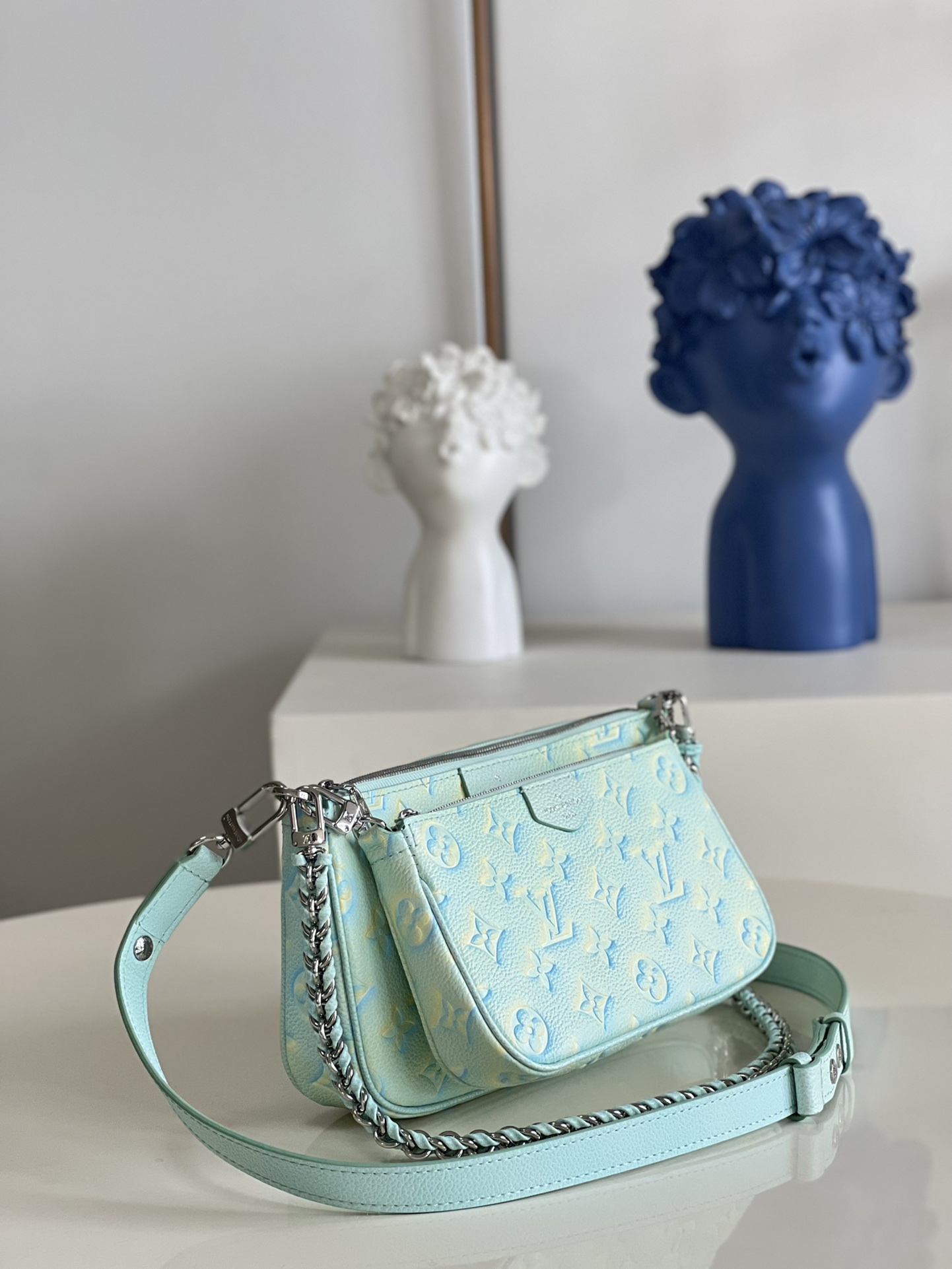 l**is V*t*n  multi pochette accessories