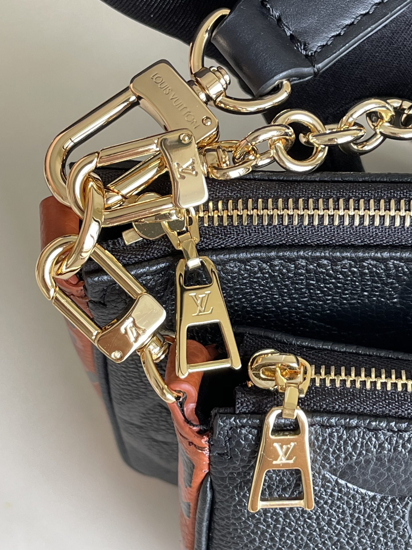 l**is V*t*n multi pochette accessories