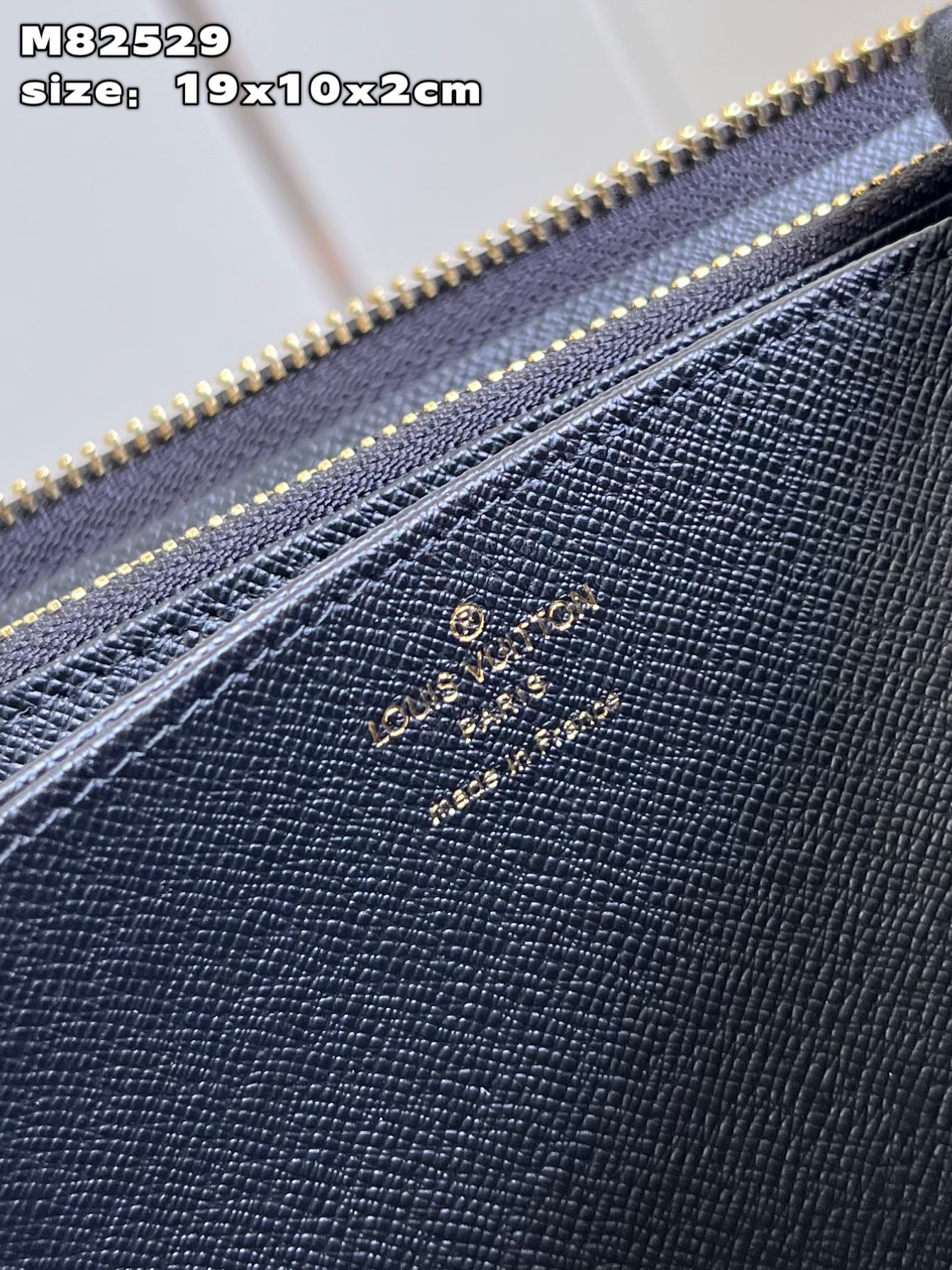 l**is V*t*n zippy wallet