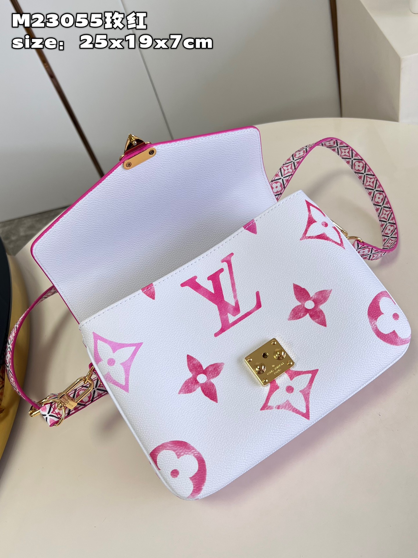 l**is V*t*n pochette métis mm