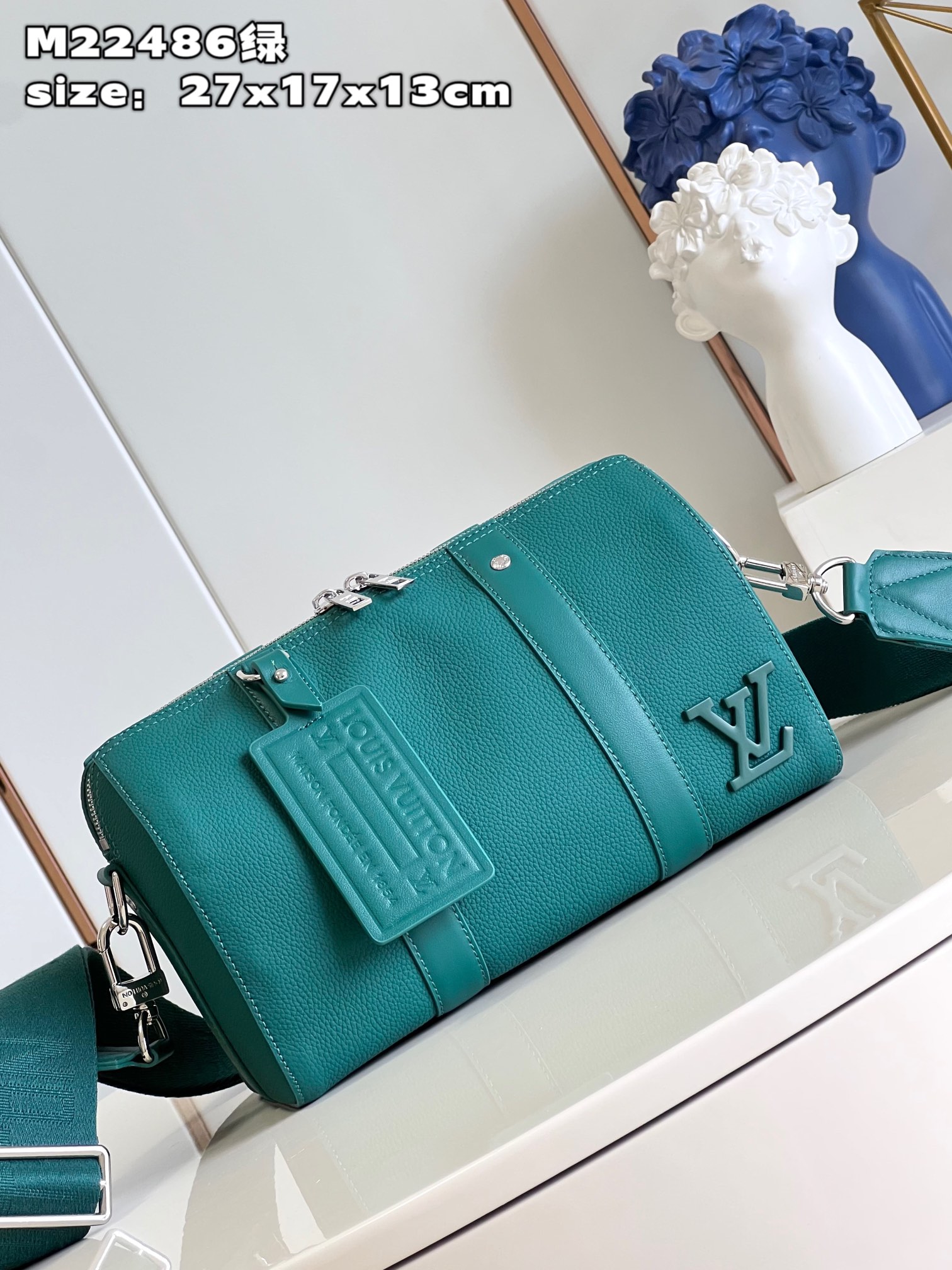 l**is V*t*n  city keepall