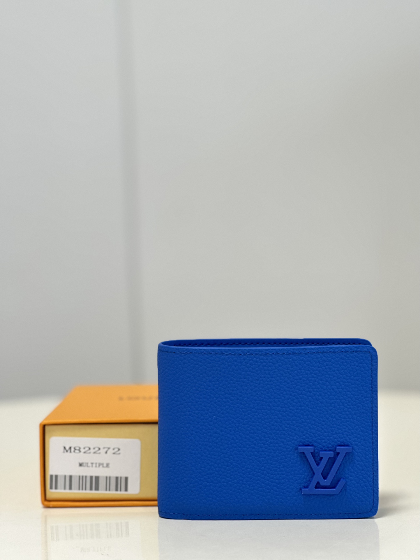l**is V*t*n multiple wallet