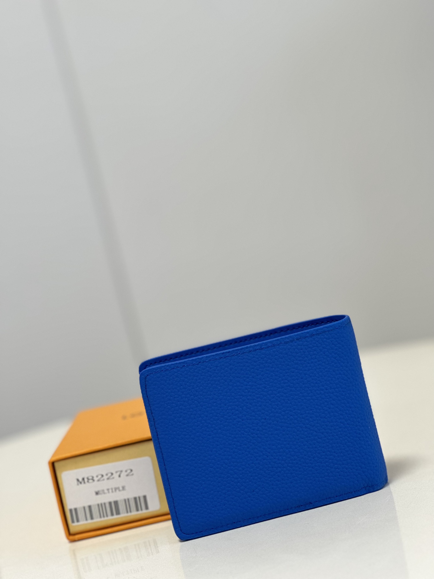 l**is V*t*n multiple wallet