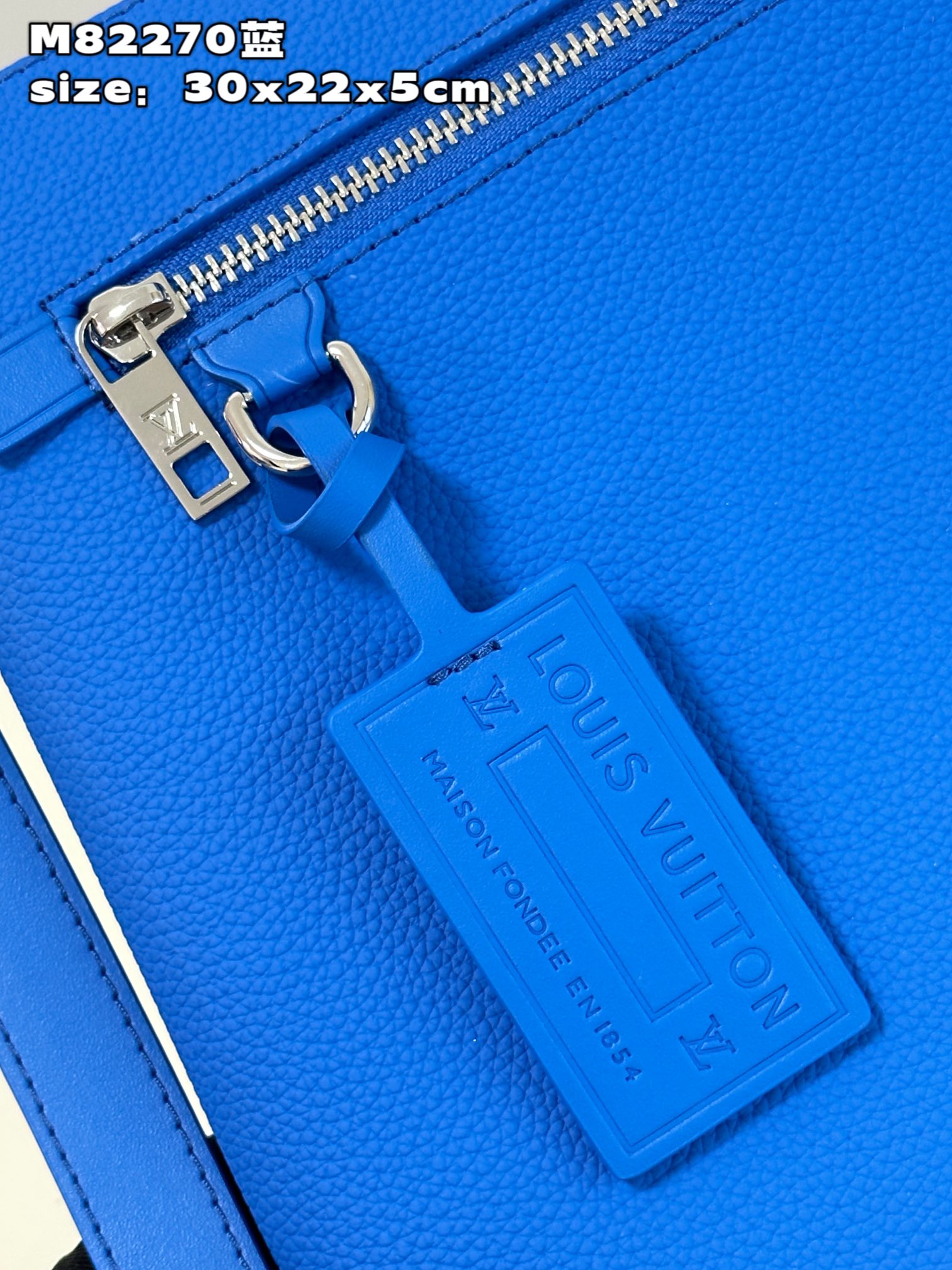 l**is V*t*n takeoff pouch