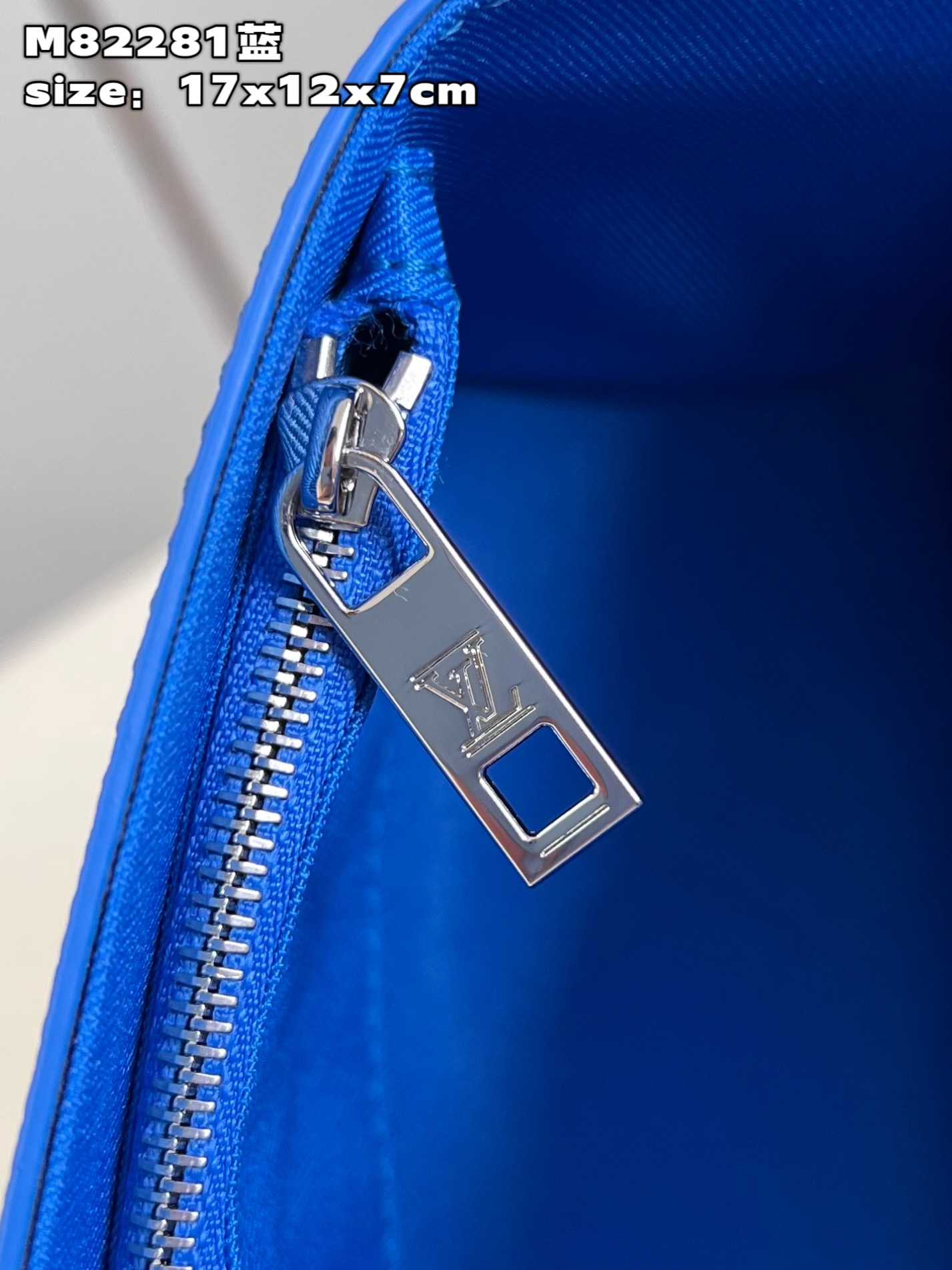 l**is V*t*n fastline wearable wallet