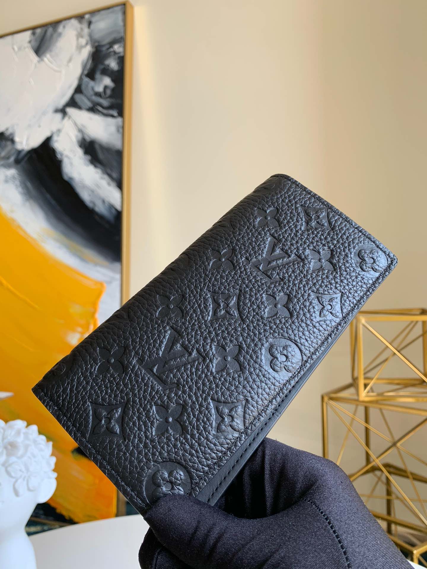 l**is V*t*n brazza  wallet