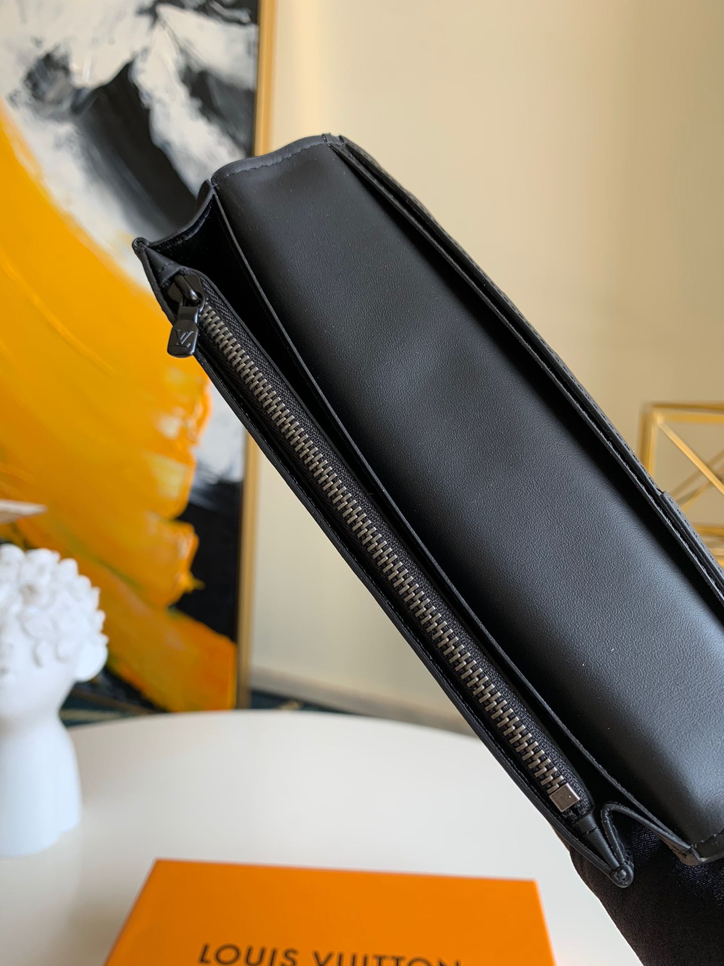 l**is V*t*n brazza  wallet