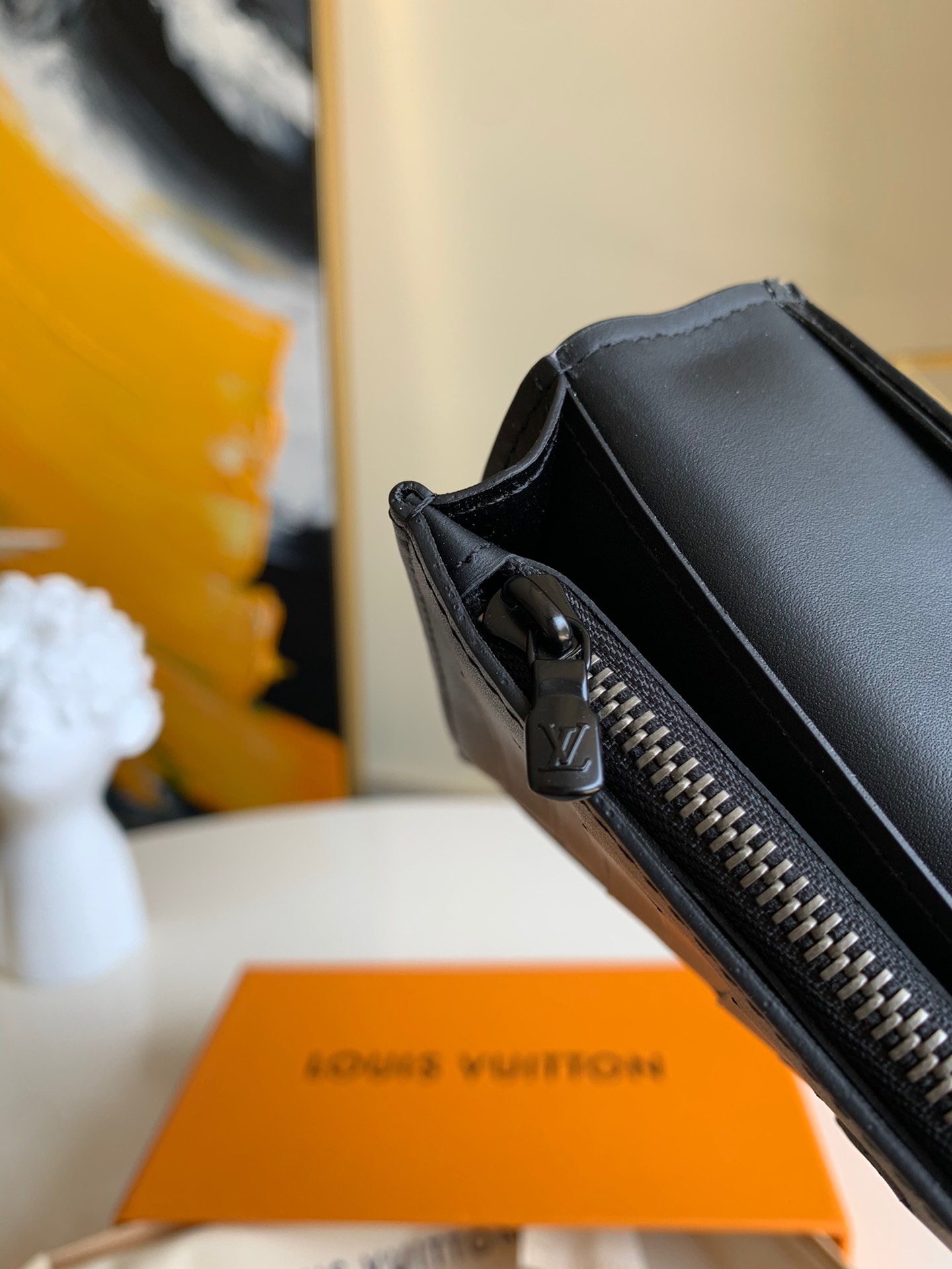l**is V*t*n brazza  wallet