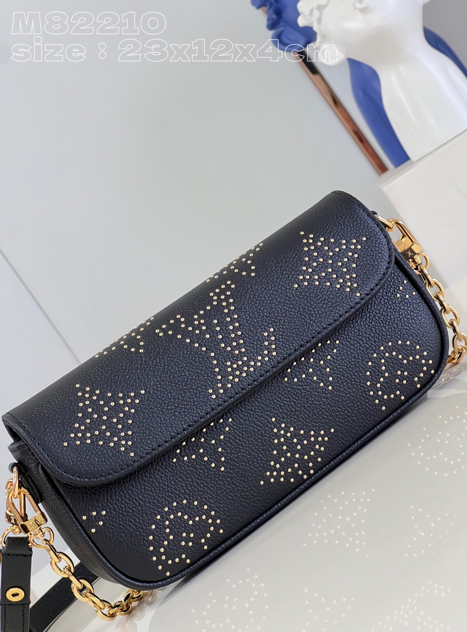 l**is V*t*n wallet on chain ivy