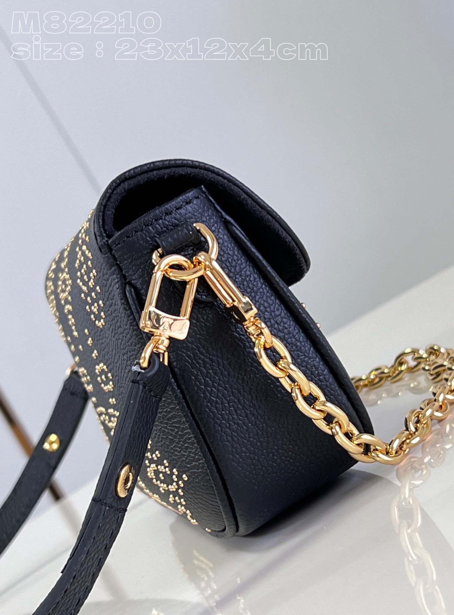l**is V*t*n wallet on chain ivy