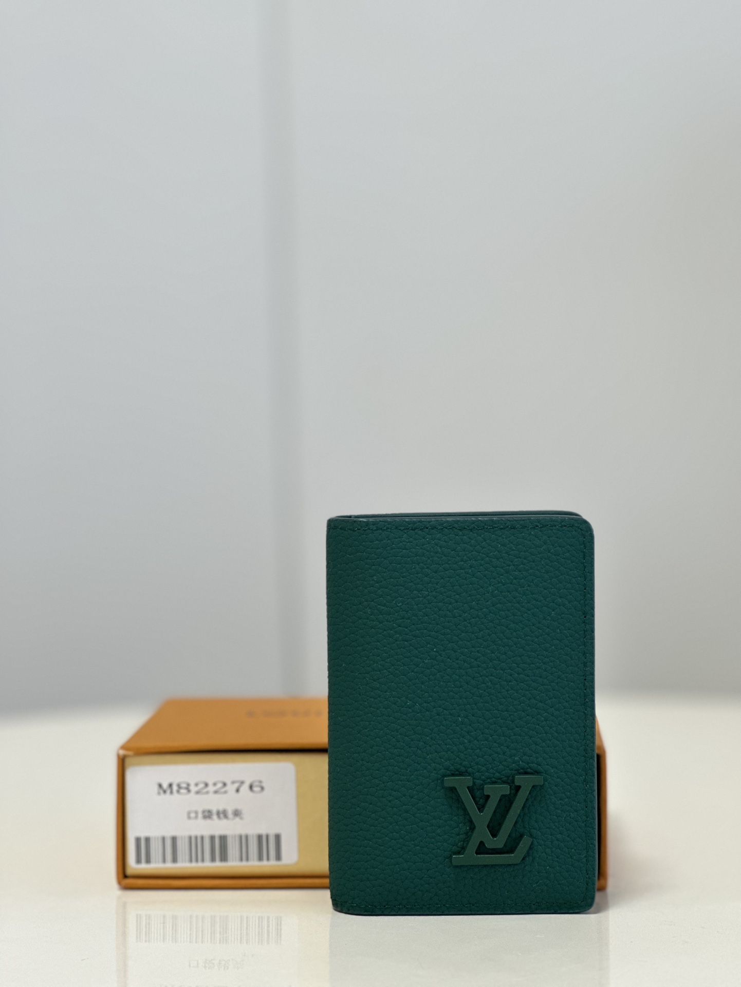 l**is V*t*n pocket organizer