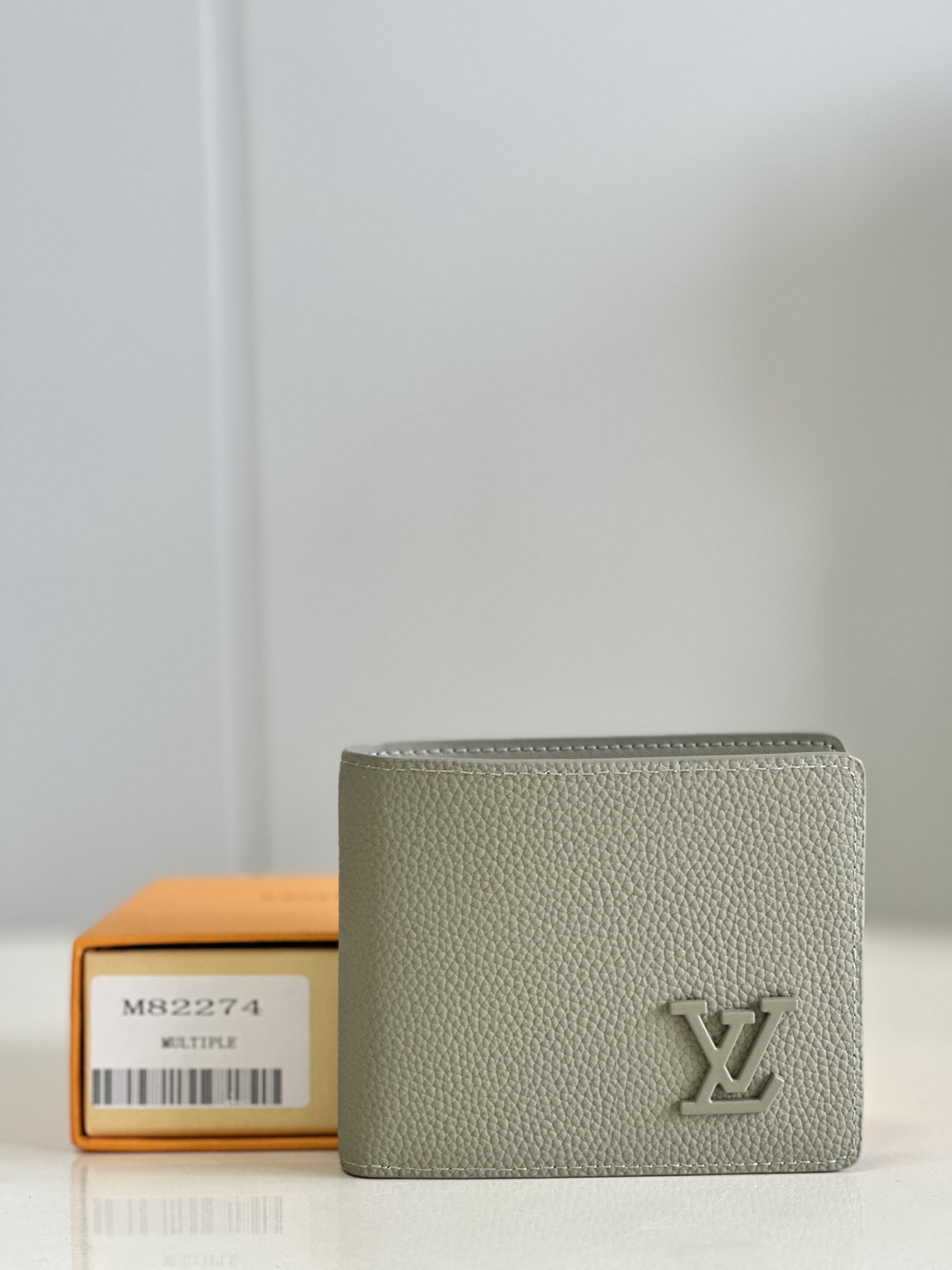 l**is V*t*n  multiple wallet